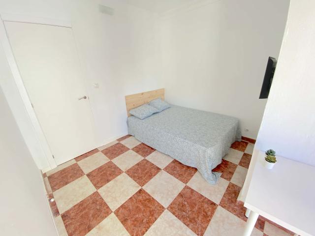 Habitación en alquiler en Nervión, Sevilla