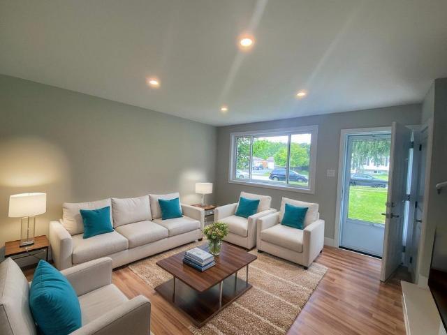 Townhouse for rent in Arva, Ontario