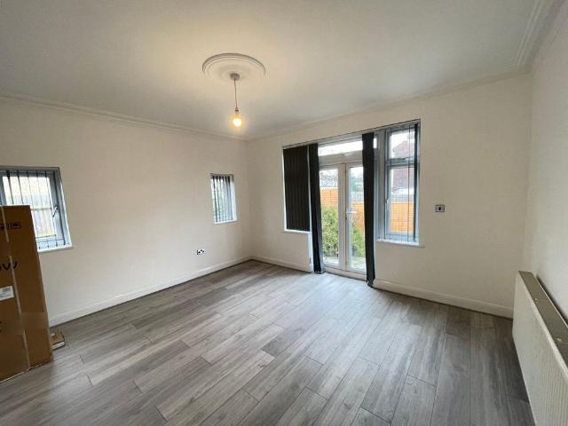 House for rent in South Beddington, Greater London