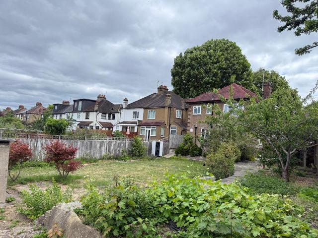 House for rent in South Beddington, Greater London