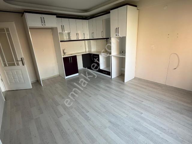 Karabağlar, İzmir içerisinde kiralık mülk
