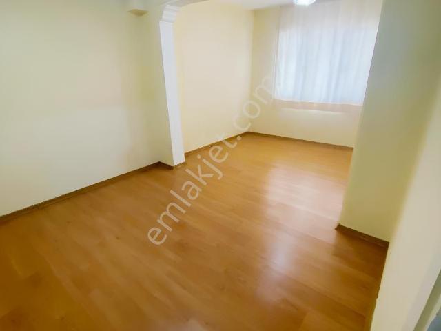 Karabağlar, İzmir içerisinde kiralık mülk