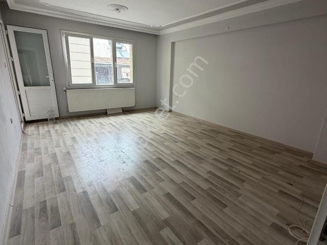 Karabağlar, İzmir içerisinde kiralık mülk