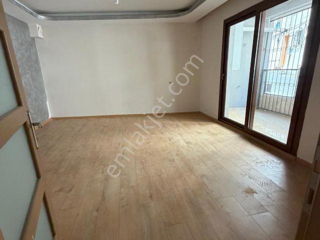 Karabağlar, İzmir içerisinde kiralık mülk
