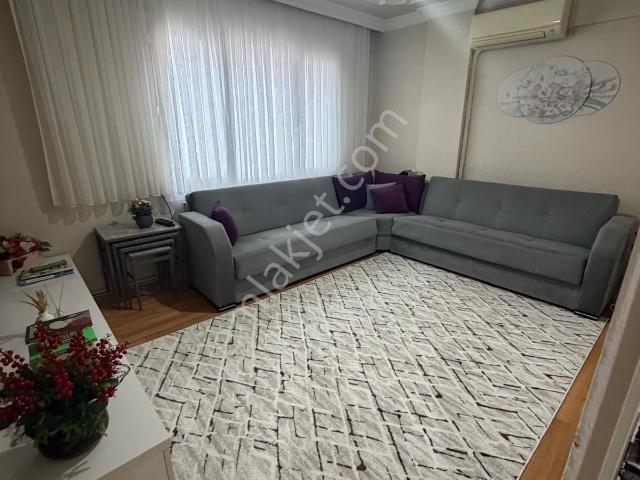 Karabağlar, İzmir içerisinde satılık mülk