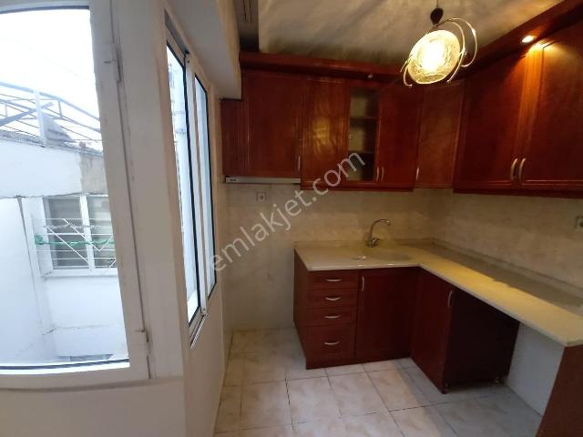 Karabağlar, İzmir içerisinde kiralık mülk