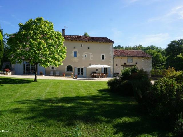 Maison vente à Nontron, Brantôme