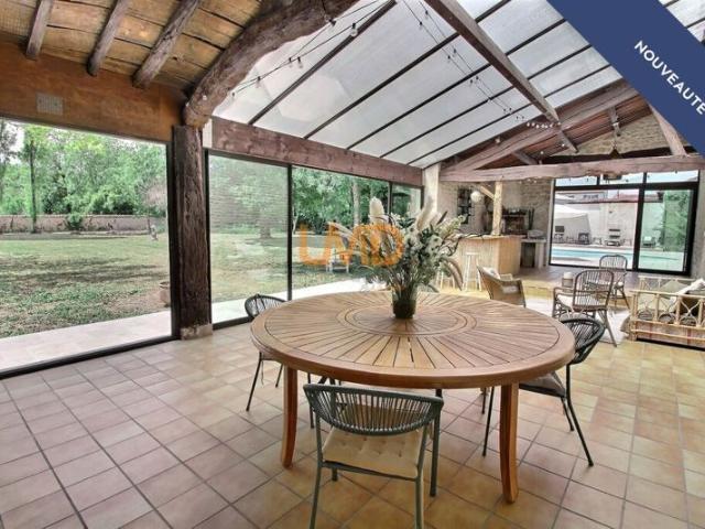 Maison vente à Saint-Jean-d'Angély, Loiré-sur-nie