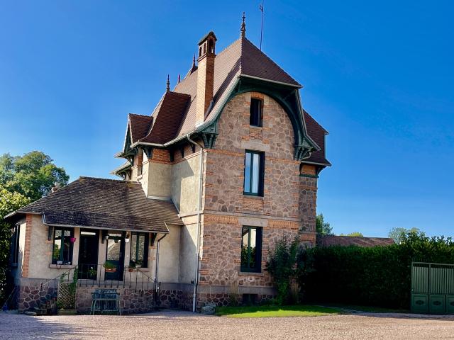 Maison vente à Vichy, Le Donjon