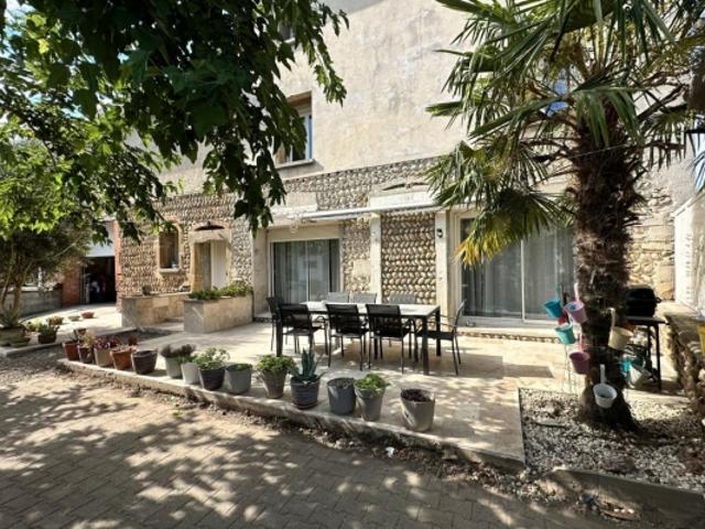 Maison vente à Valence, Manthes