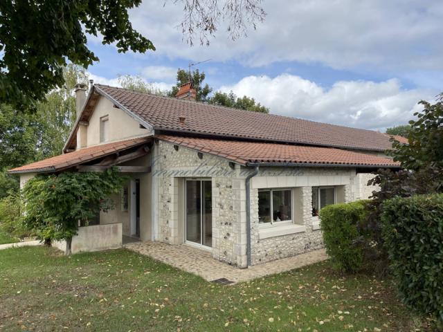 Maison vente à Périgueux, Atur