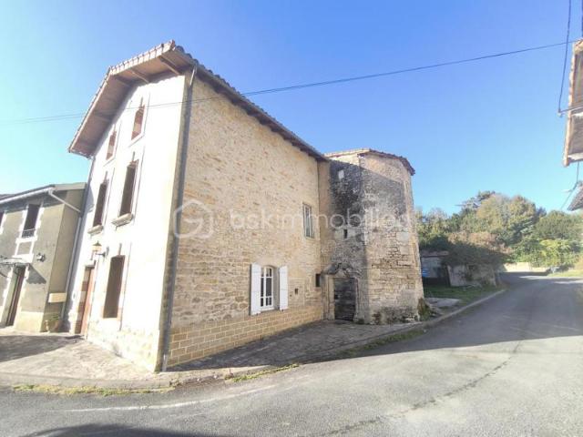 Maison vente à Montmorillon, Lizant