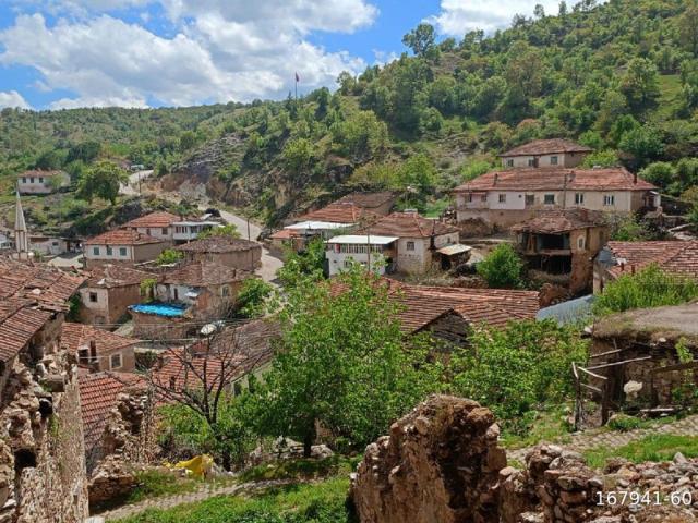 Eskihisar, Demirci içerisinde satılık Villa
