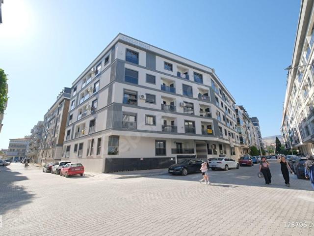 Karşiyaka, İzmir içerisinde satılık mülk