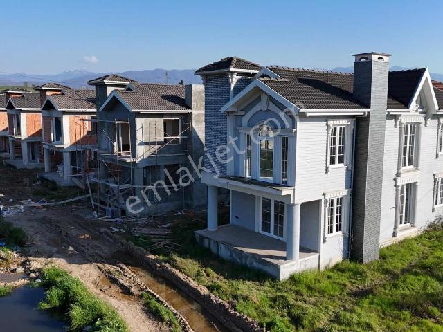 Hendek, Sakarya içerisinde satılık Villa