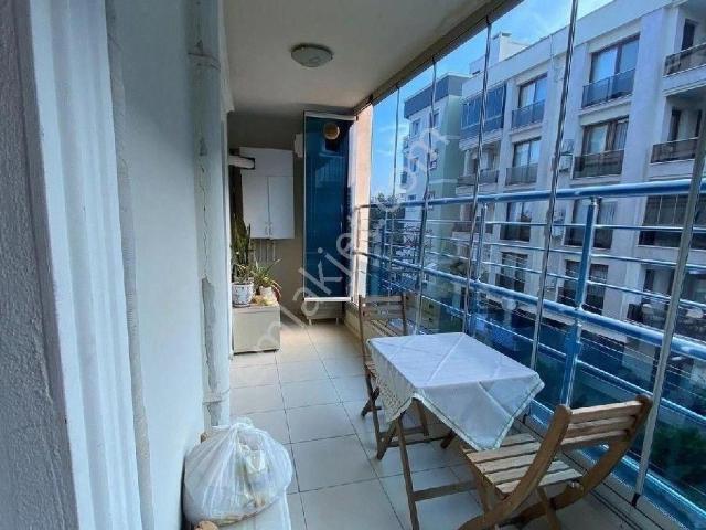 Karşiyaka, İzmir içerisinde satılık mülk