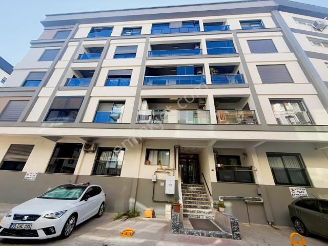 Demirköprü Mahallesi, Karşıyaka içerisinde satılık mülk