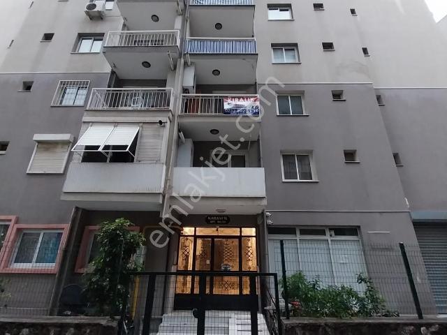 Karşiyaka, İzmir içerisinde satılık mülk
