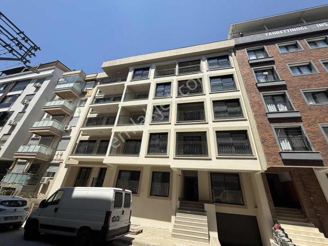 Demirköprü Mahallesi, Karşıyaka içerisinde satılık mülk