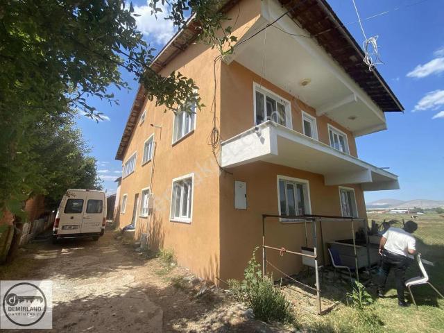Altinyayla, Kütahya içerisinde satılık Villa