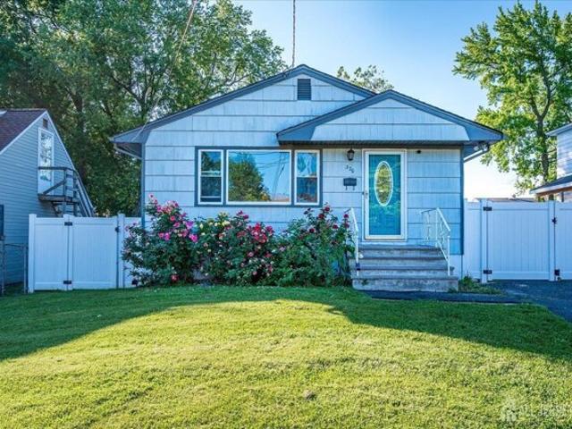 House for sale in Avenel, New Jersey