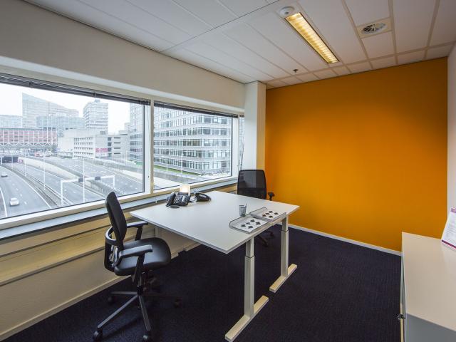 Bedrijfspand te huur in Bezuidenhout, Den Haag