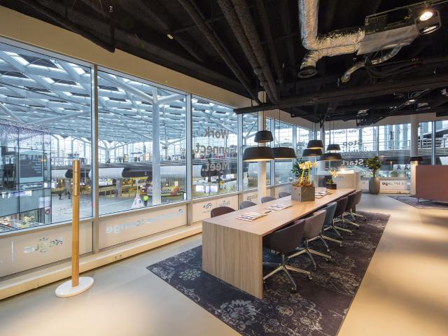 Bedrijfspand te huur in Rivierenbuurt, Den Haag