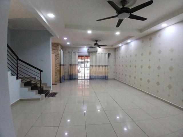 House for rent in Petaling, Alam Impian