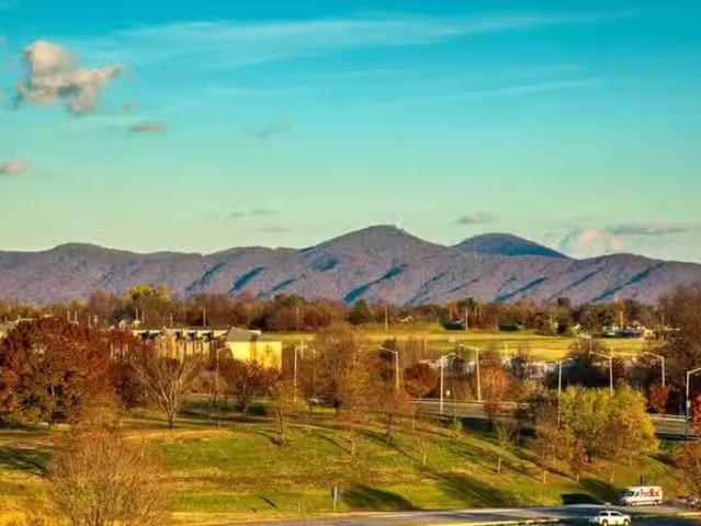 Condo for rent in Roanoke