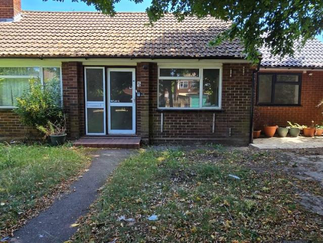 House for rent in London Borough of Ealing, Greater London