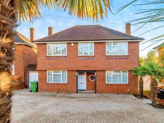 House for sale in Barton Stacey, Hampshire