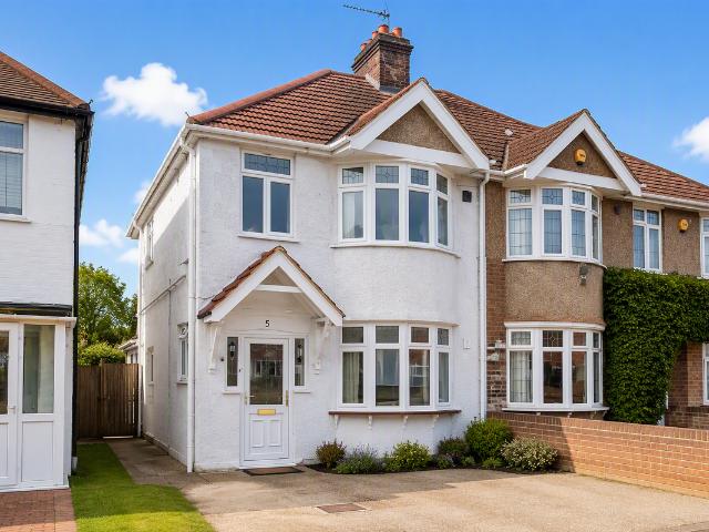 Studio for rent in London Borough of Hounslow, Greater London
