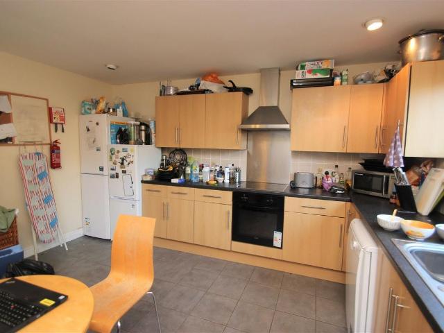 Room for rent in Lye Valley, The Slade