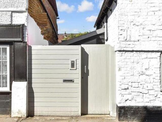 House for sale in Rose Hill, Pachesham Park
