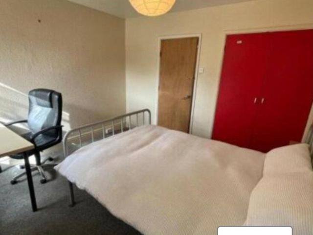 Room for rent in Vange, Essex