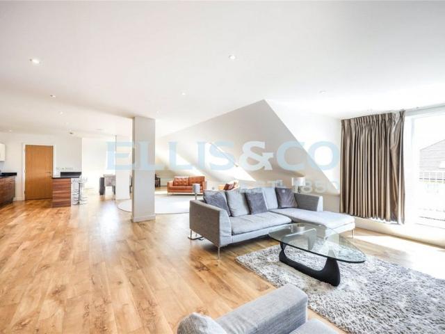 Apartment for rent in Yiewsley, Greater London