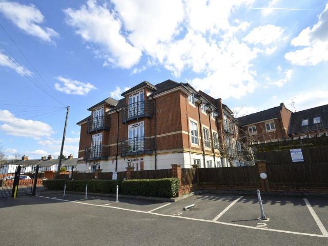 Apartment for rent in Egham, Runnymede