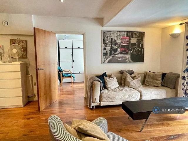 Apartment for rent in East Greenwich, Greater London