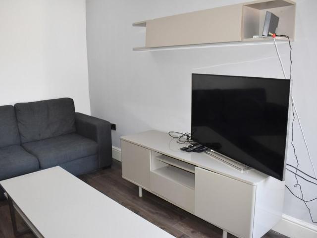 House for rent in Georgia, Greater Manchester