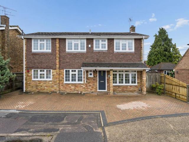 House for rent in Chalfont St. Peter, Denham