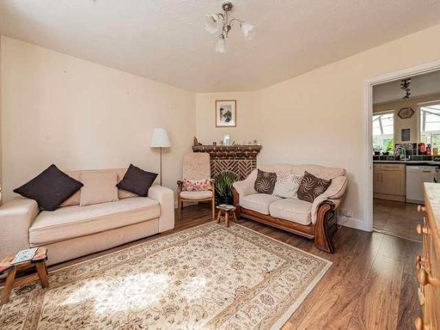 House for rent in Maple Cross, Three Rivers