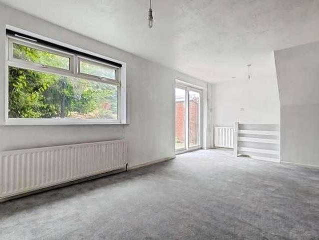 House for rent in Springhead, Oldham