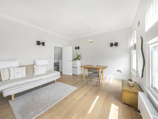 Apartment for rent in Kensal Town, Greater London