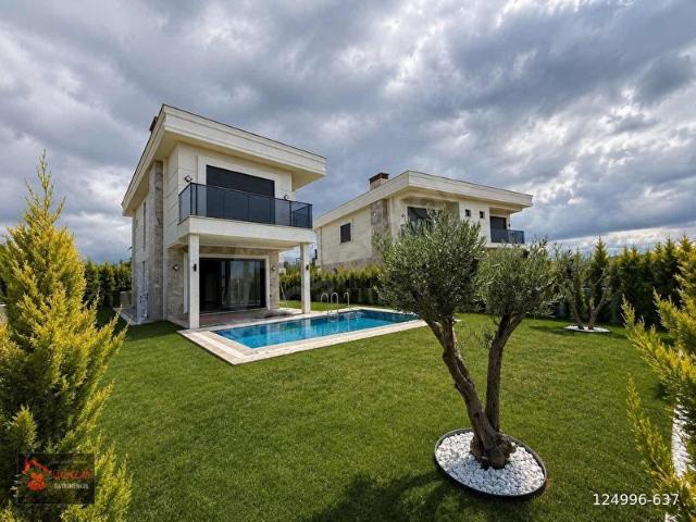 Kuşadasi, Aydin içerisinde satılık Villa