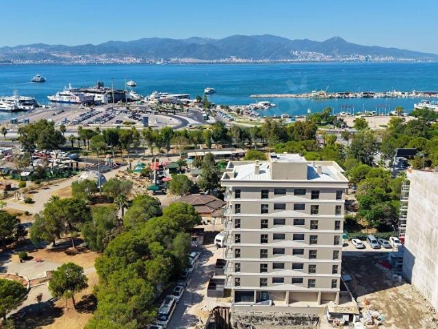 Karşiyaka, İzmir içerisinde satılık mülk