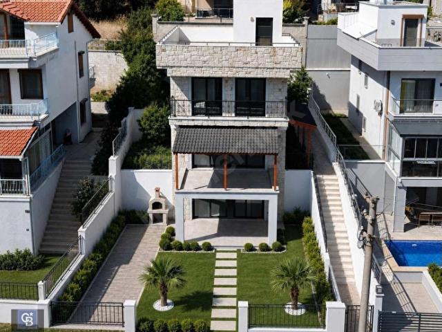Dikili, İzmir içerisinde satılık Villa