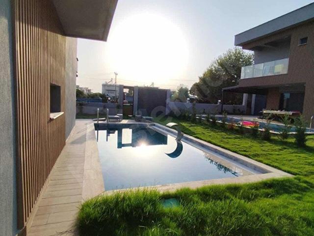 Kuşadasi, Aydin içerisinde satılık Villa