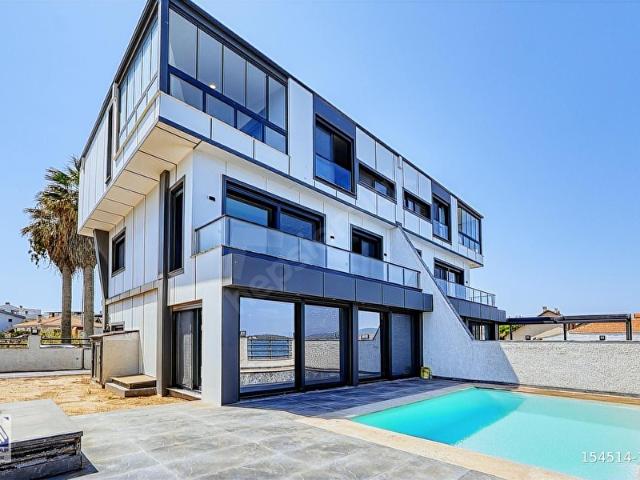 Urla, İzmir içerisinde satılık Villa