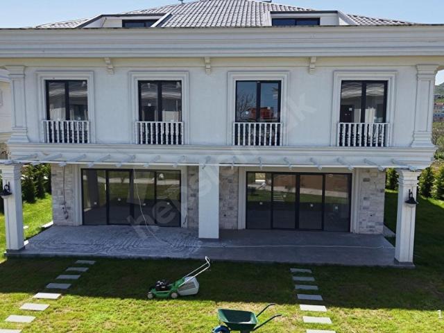Turnasuyu Mahallesi, Gülyalı içerisinde satılık Villa