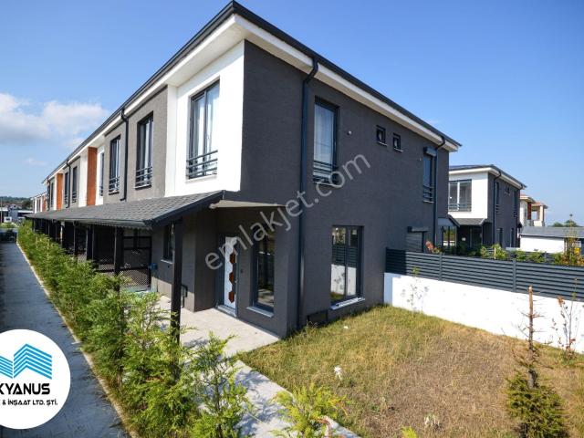 Karasu içerisinde satılık Villa